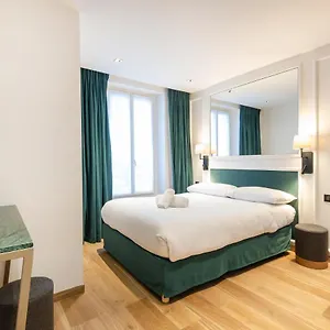 *** Hotel Au Coeur De Republique France