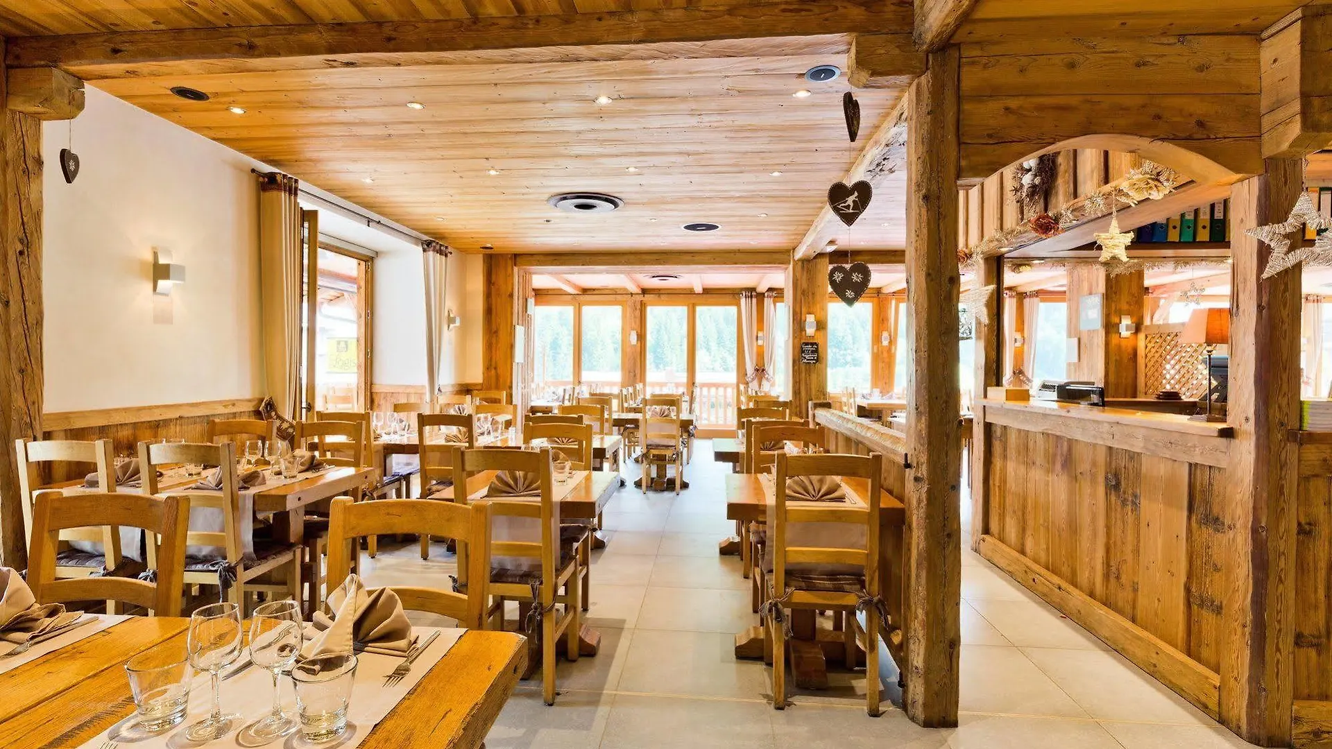 Logis La Croix-Saint-Maurice Hotel Le Grand-Bornand