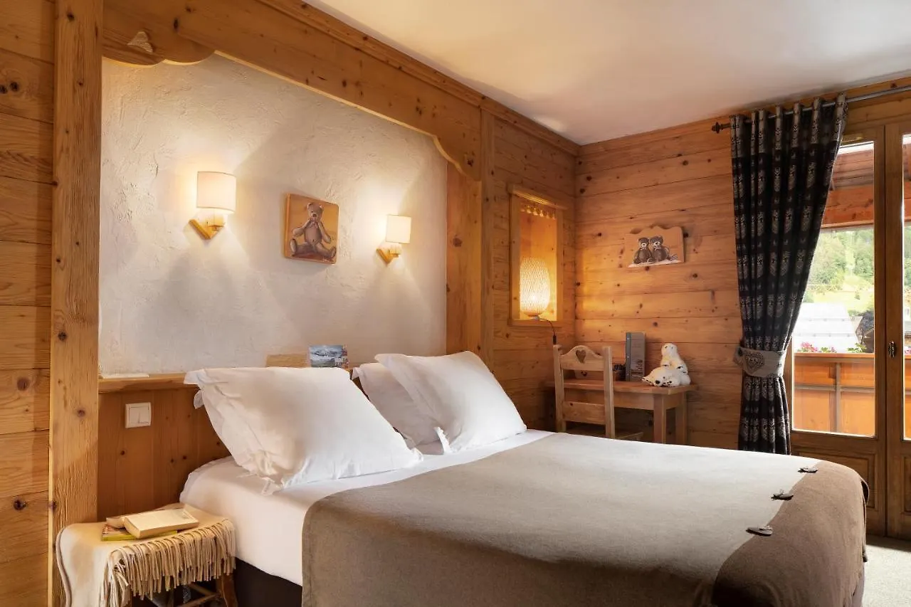Logis La Croix-Saint-Maurice Hotel Le Grand-Bornand