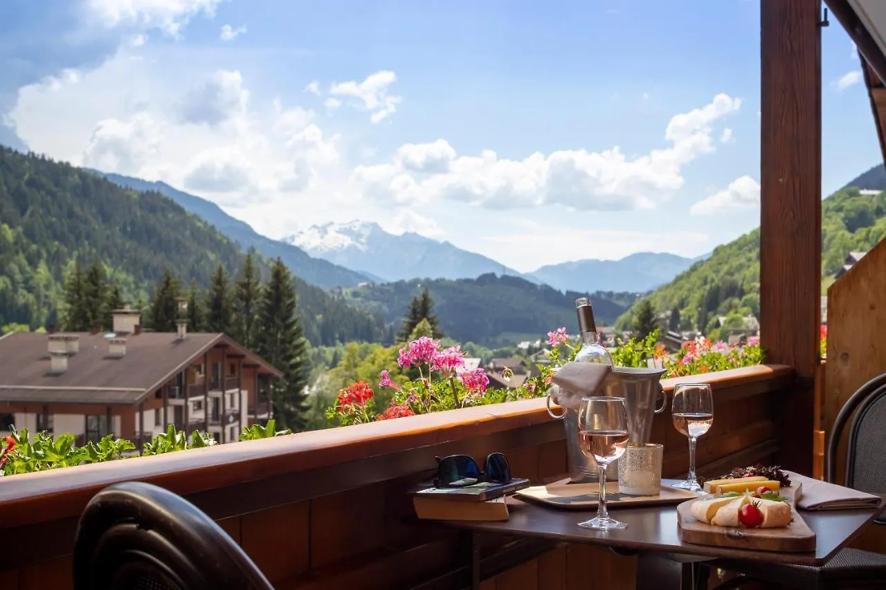 Logis La Croix-Saint-Maurice Hotel Le Grand-Bornand