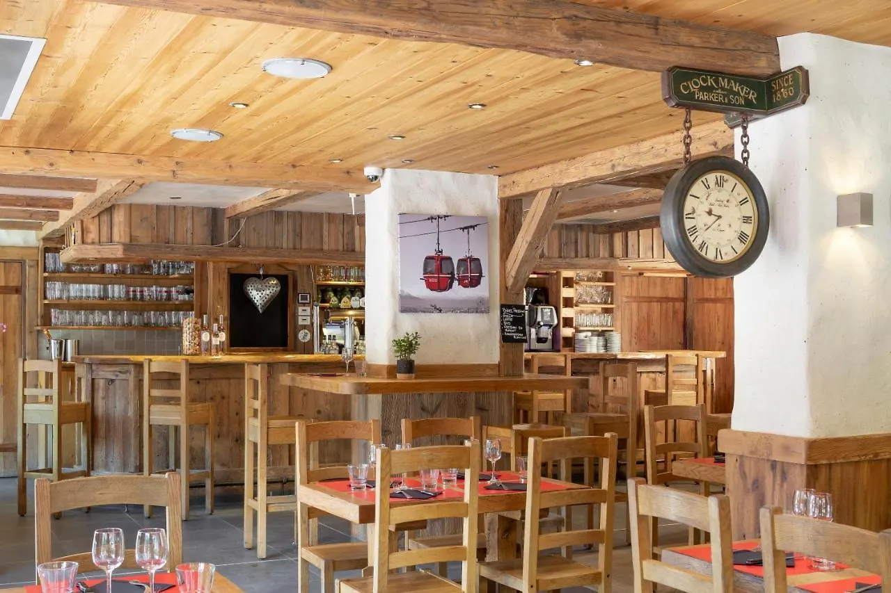Logis La Croix-Saint-Maurice Hotel Le Grand-Bornand