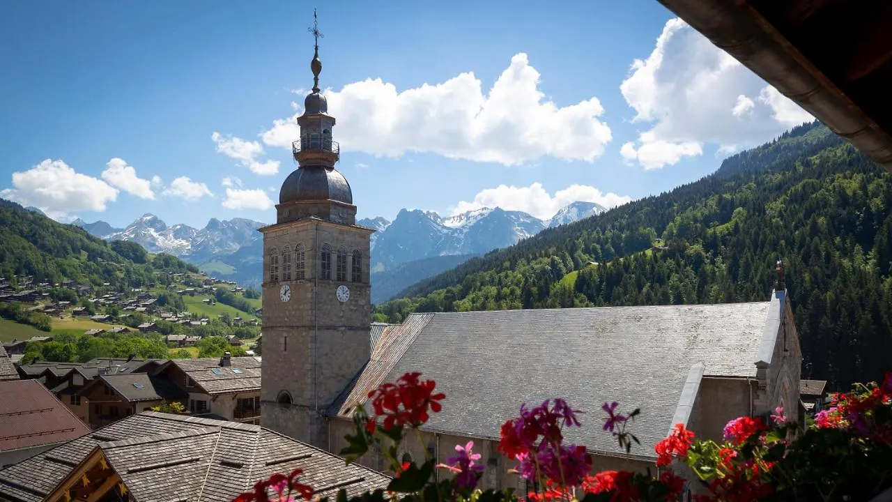 Logis La Croix-Saint-Maurice Hotel Le Grand-Bornand 3*,