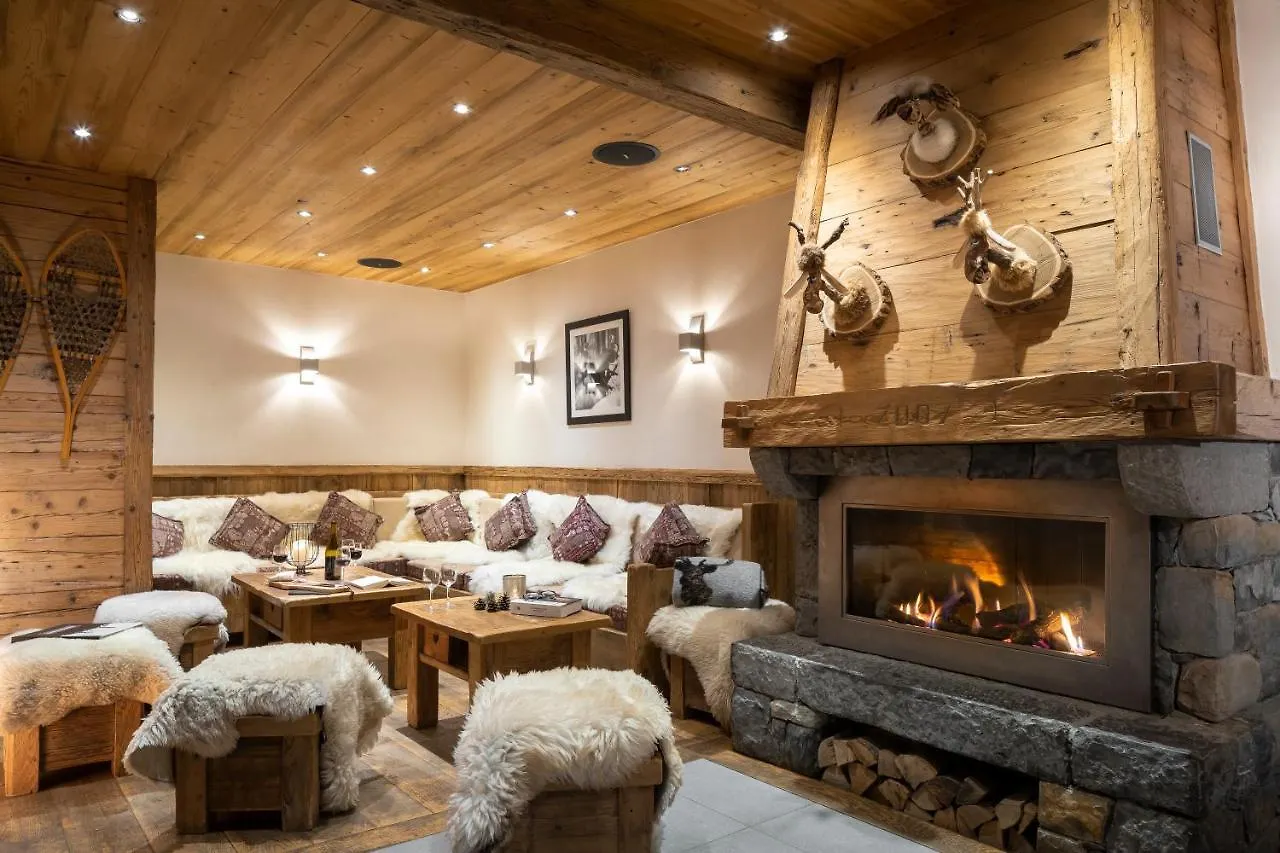 Logis La Croix-Saint-Maurice Hotel Le Grand-Bornand